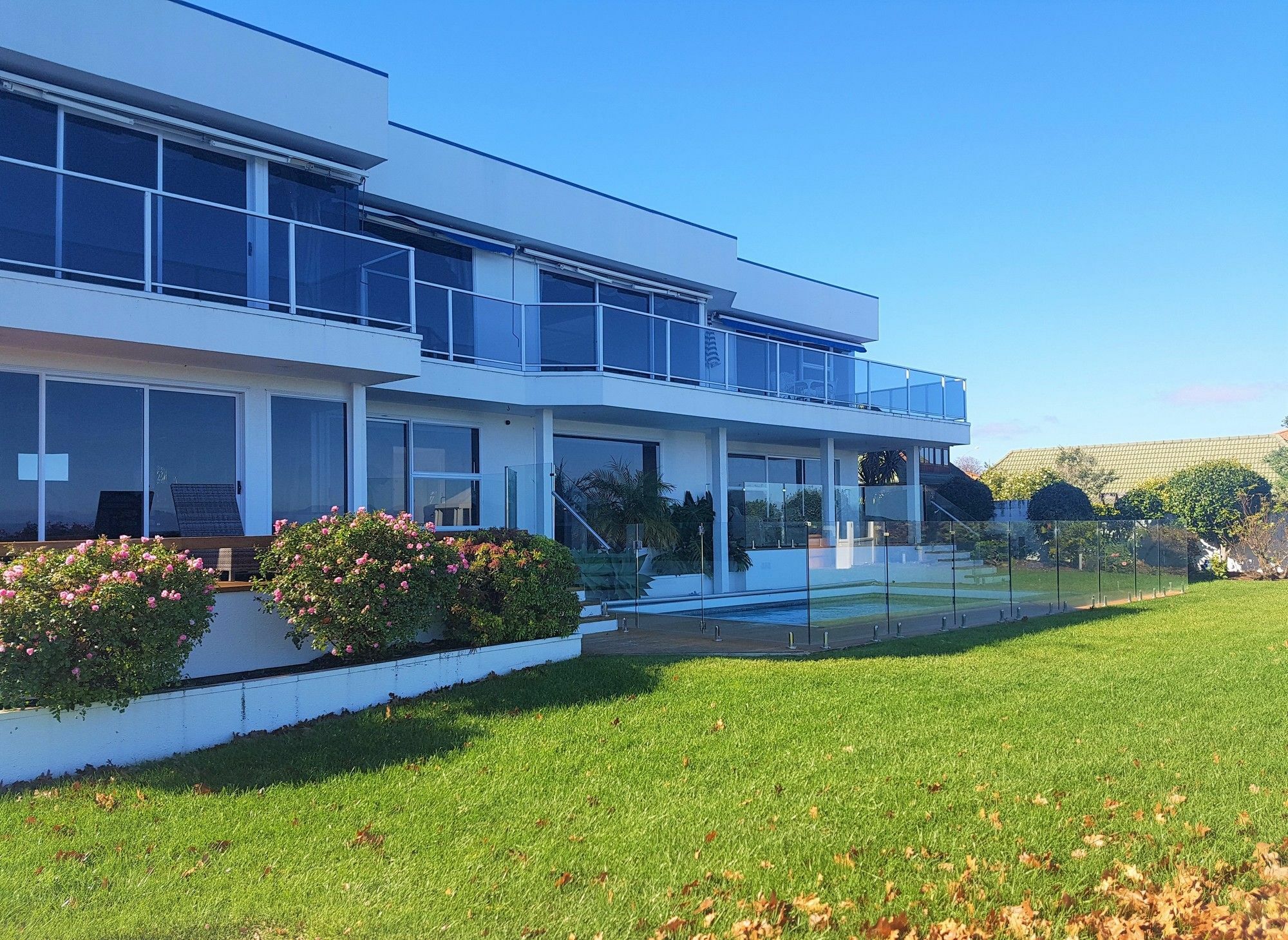 Spectacular Lakefront Home 타우포 호 외부 사진